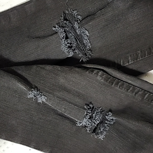 Guido and Mary Low Rise Ripped Jeans Style: Jenny - Picture 4 of 4